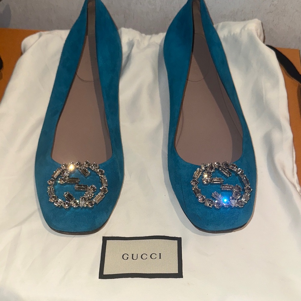 Authentic Gucci Turquoise Embellished Flats